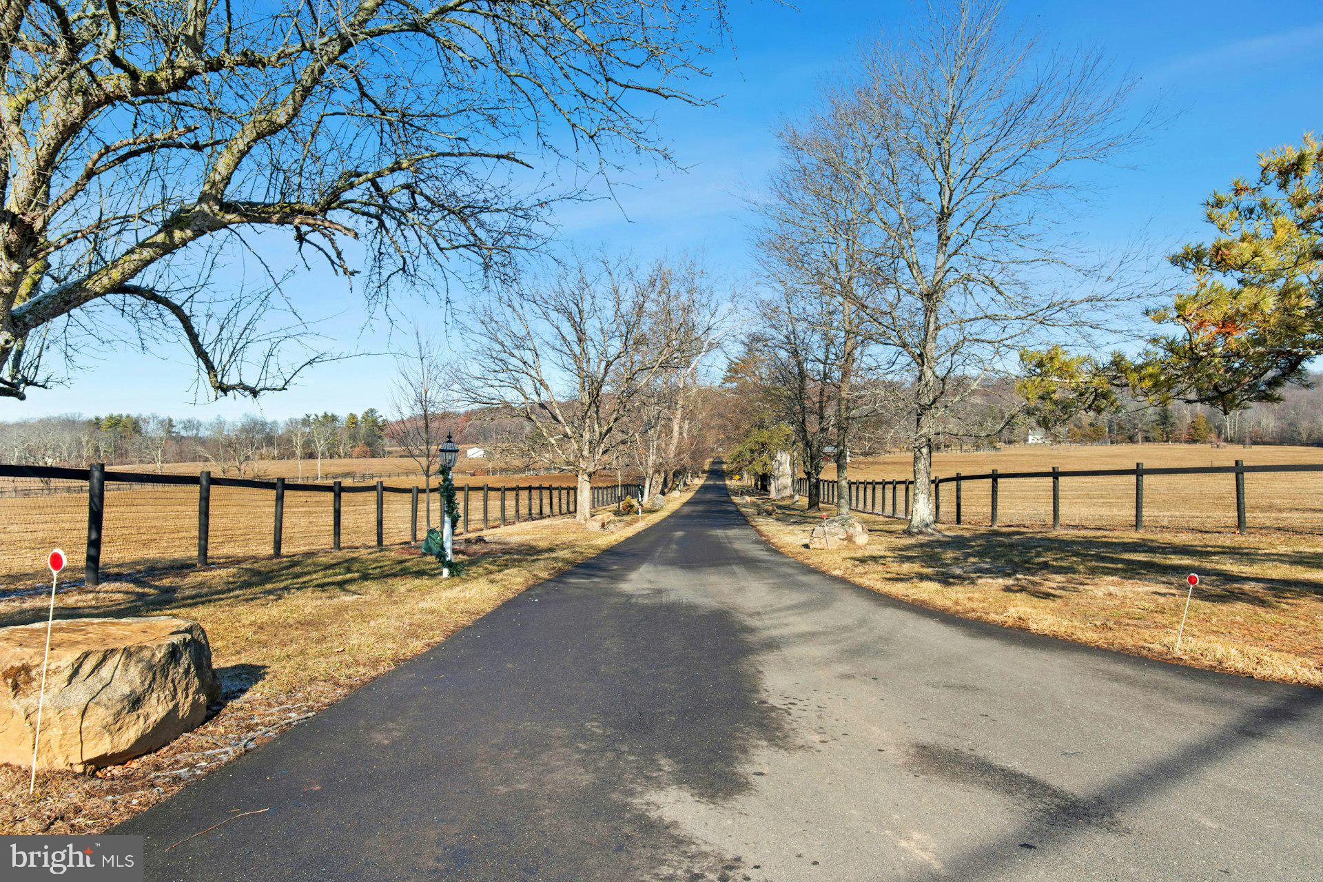 3220 WINDY BUSH ROAD GUEST HOME