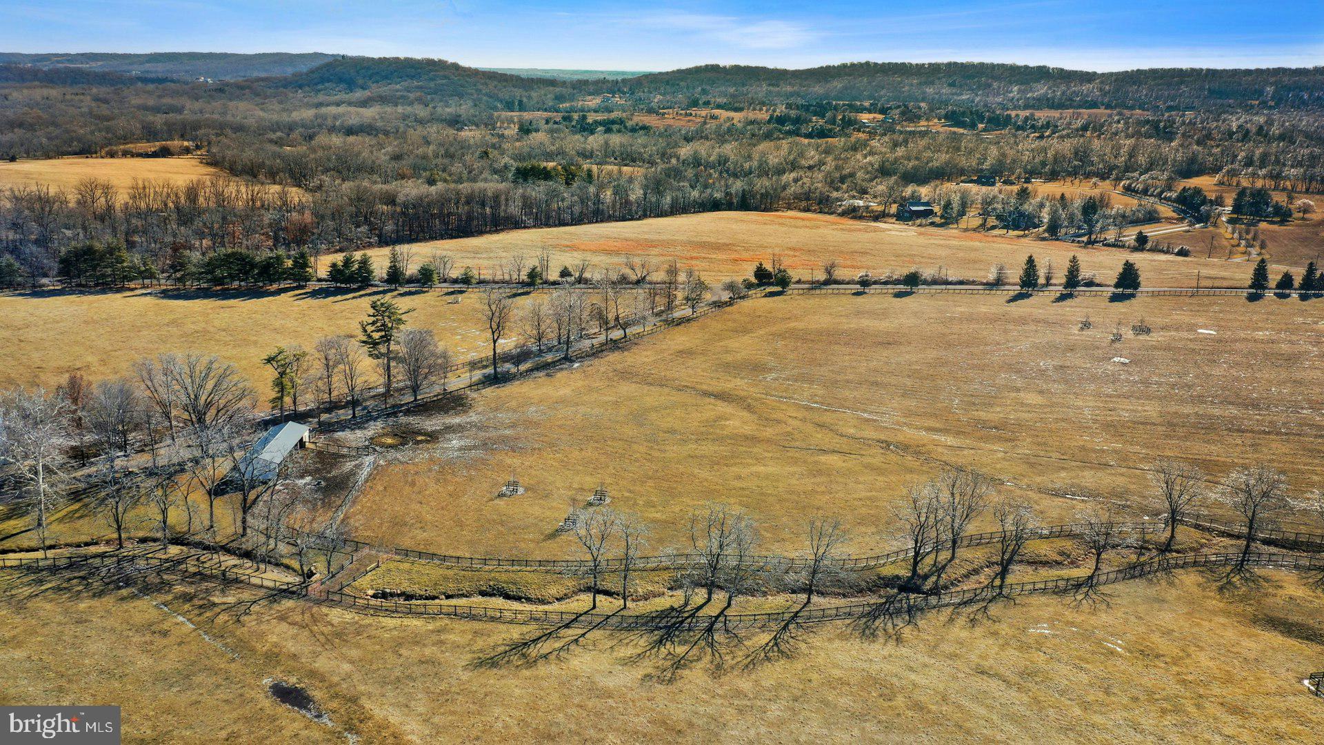 3220 WINDY BUSH ROAD GUEST HOME