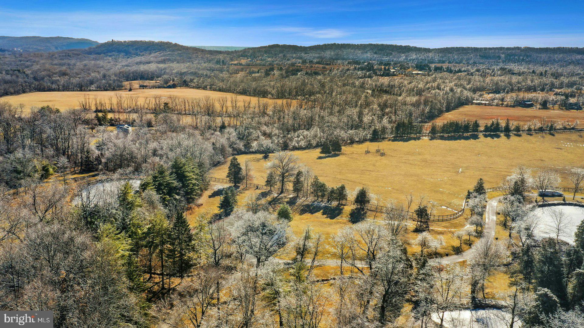 3220 WINDY BUSH ROAD GUEST HOME