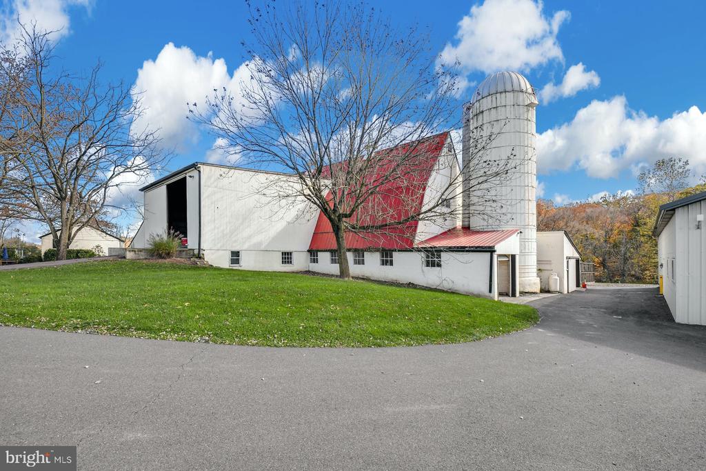 1315 PINEVILLE ROAD
