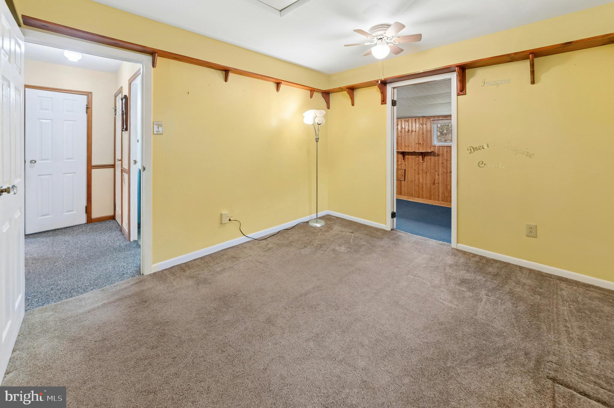 908 CIRCLE DRIVE