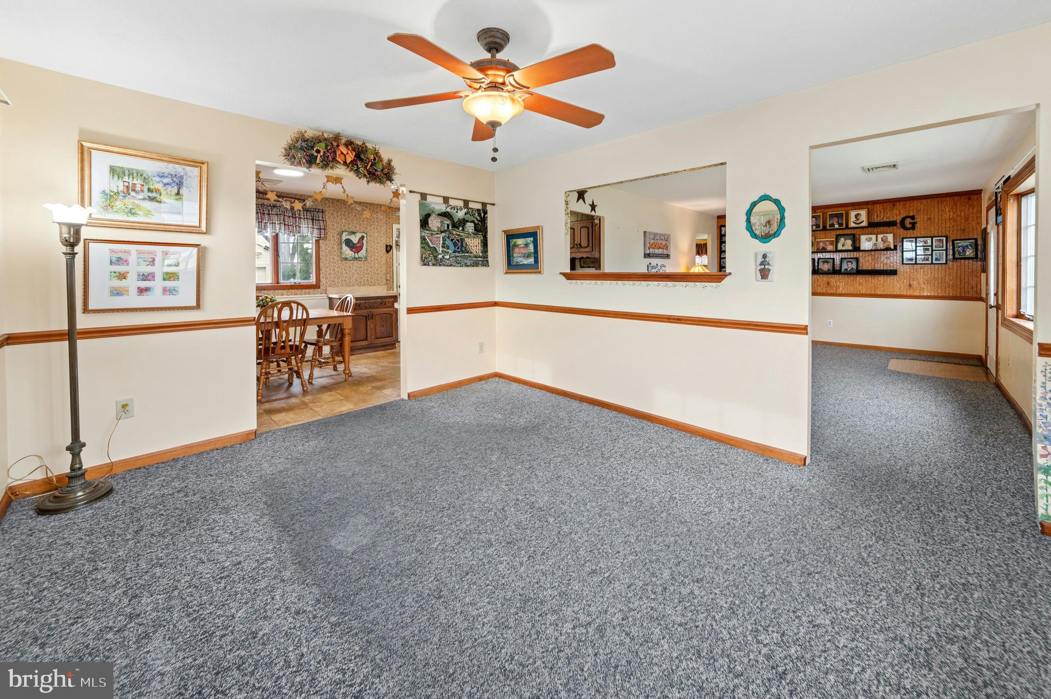 908 CIRCLE DRIVE