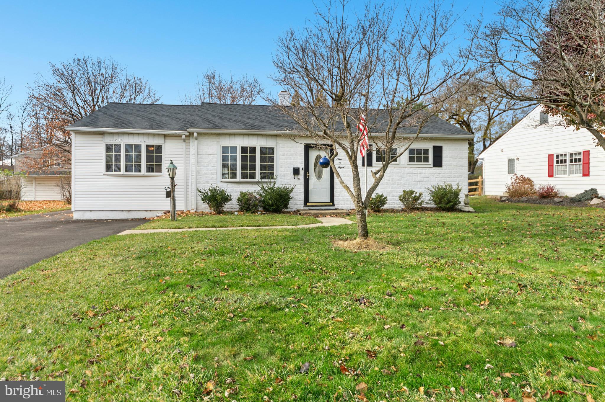908 CIRCLE DRIVE