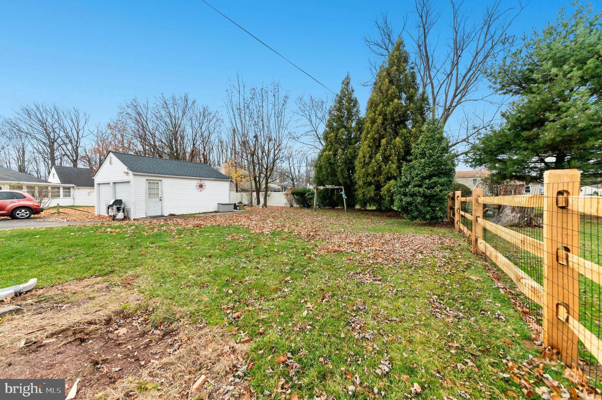 908 CIRCLE DRIVE