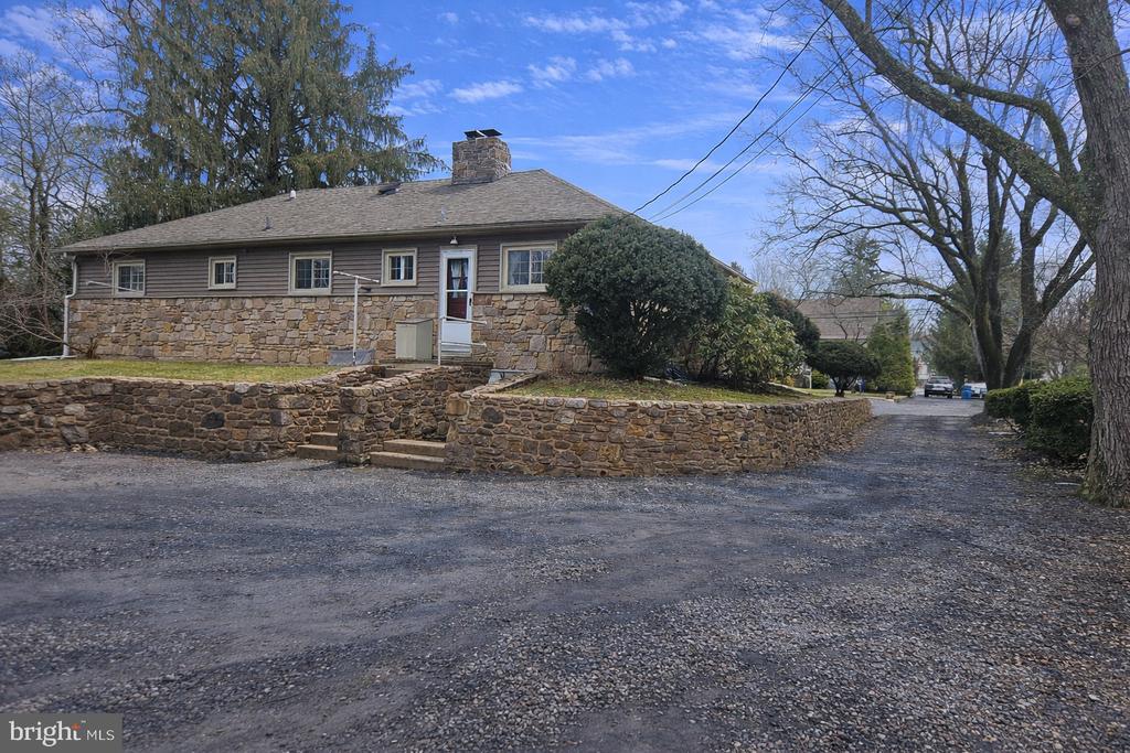 56 CHAPMAN AVENUE