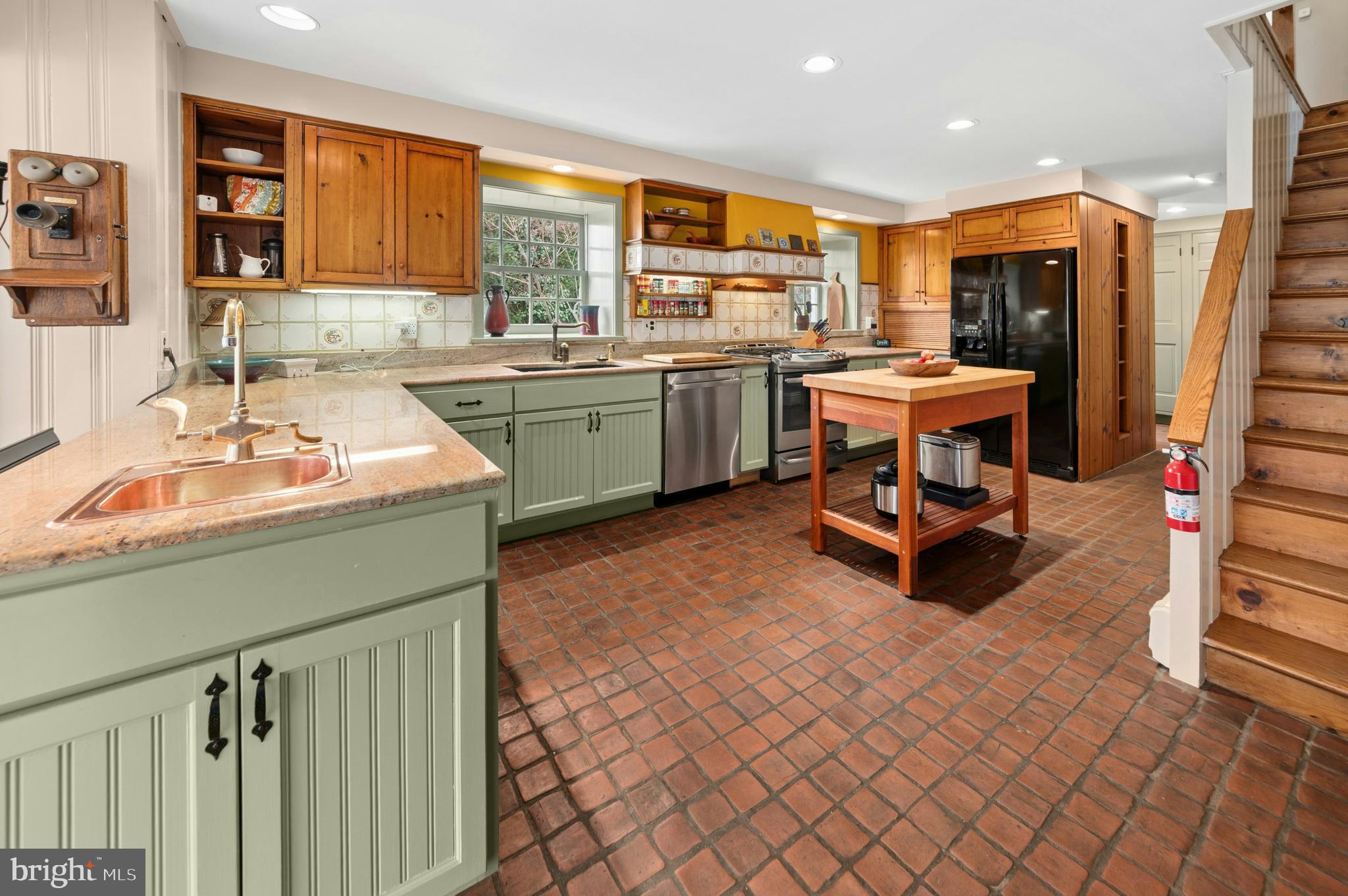 2885 MILL ROAD