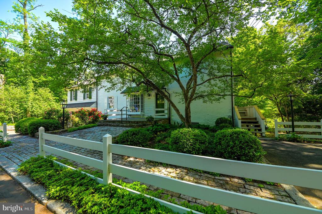 2885 MILL ROAD