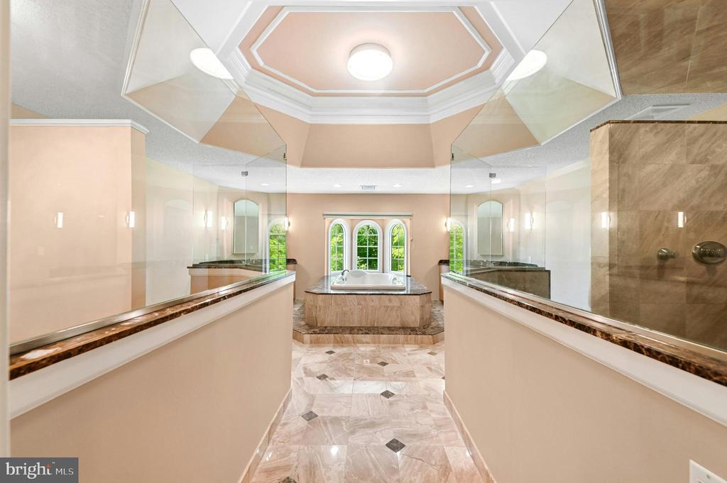 15 GREAT HILLS ROAD