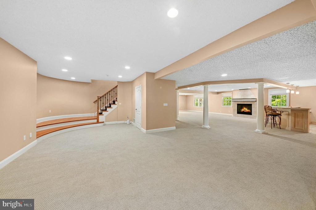 15 GREAT HILLS ROAD