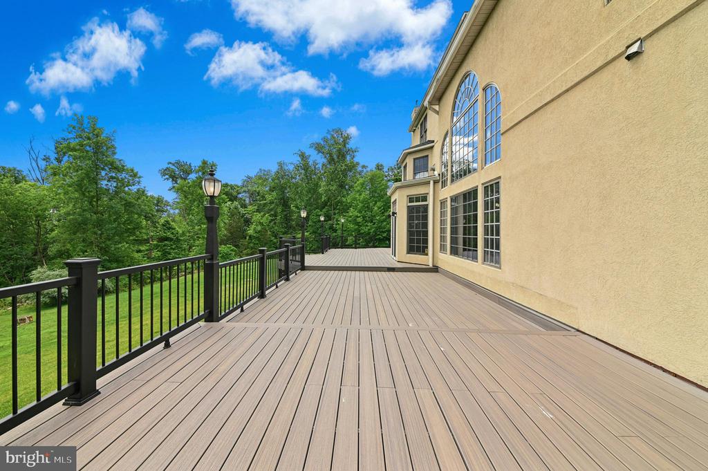 15 GREAT HILLS ROAD