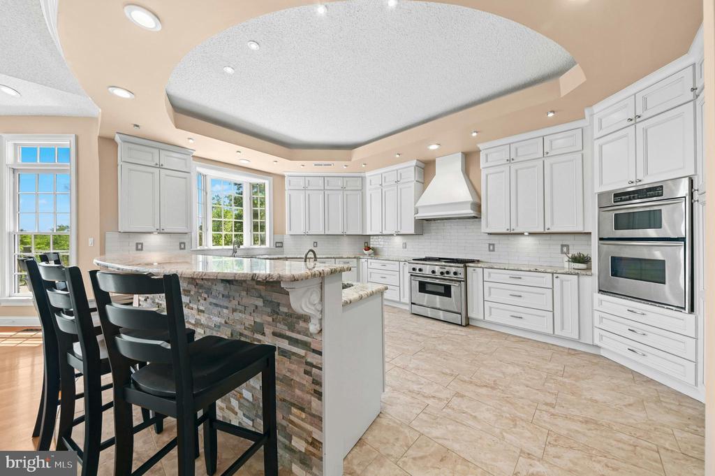 15 GREAT HILLS ROAD
