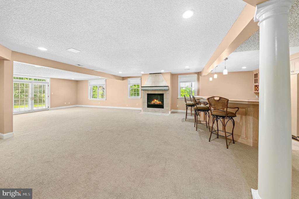 15 GREAT HILLS ROAD