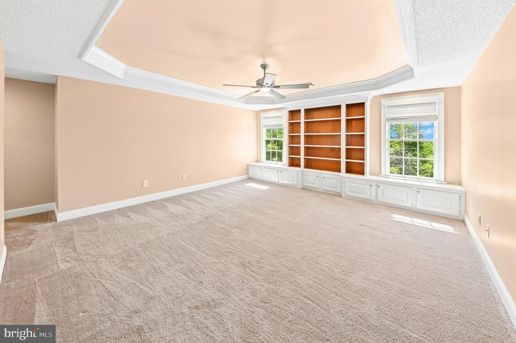 15 GREAT HILLS ROAD