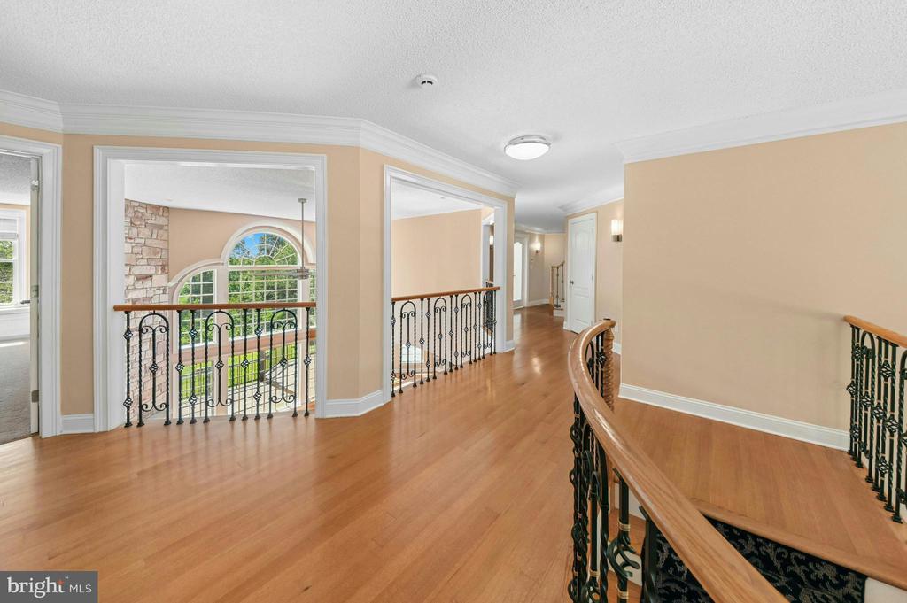 15 GREAT HILLS ROAD