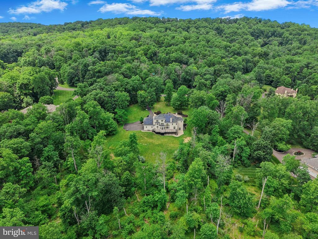 15 GREAT HILLS ROAD