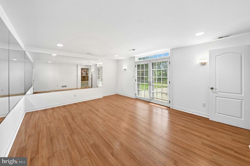 15 GREAT HILLS ROAD