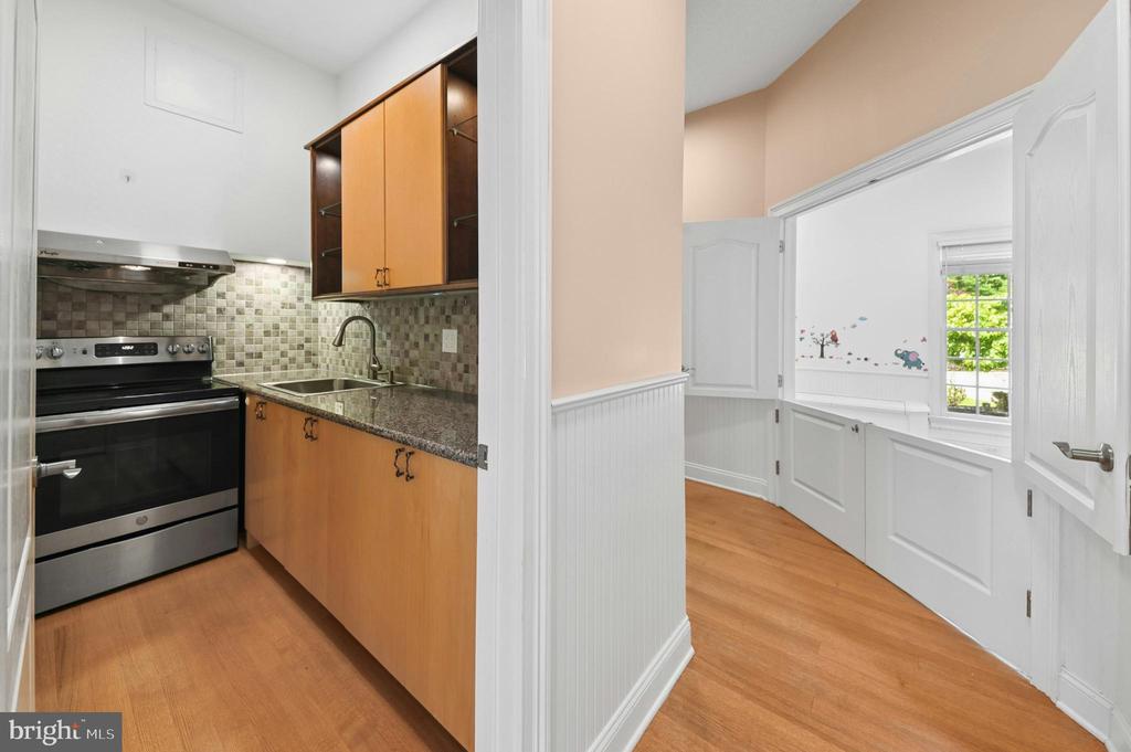 15 GREAT HILLS ROAD