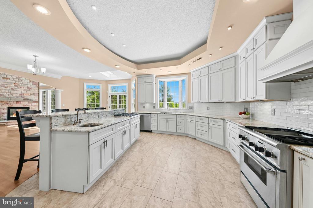 15 GREAT HILLS ROAD