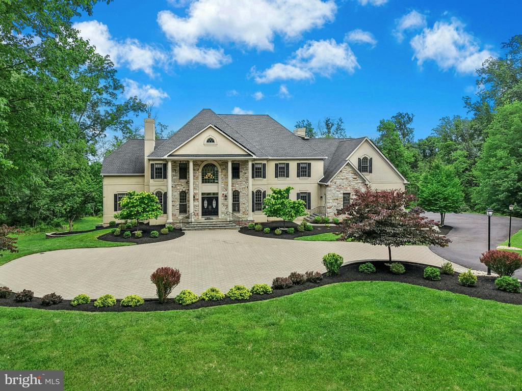 15 GREAT HILLS ROAD