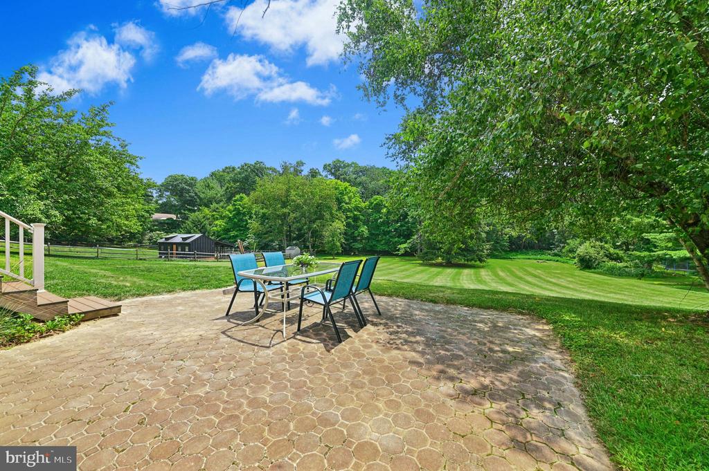 2608 SPRINGHILL CIRCLE
