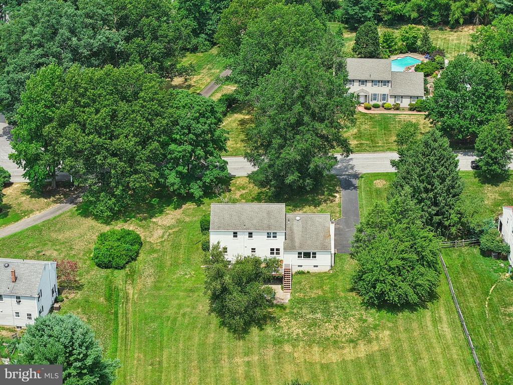 2608 SPRINGHILL CIRCLE