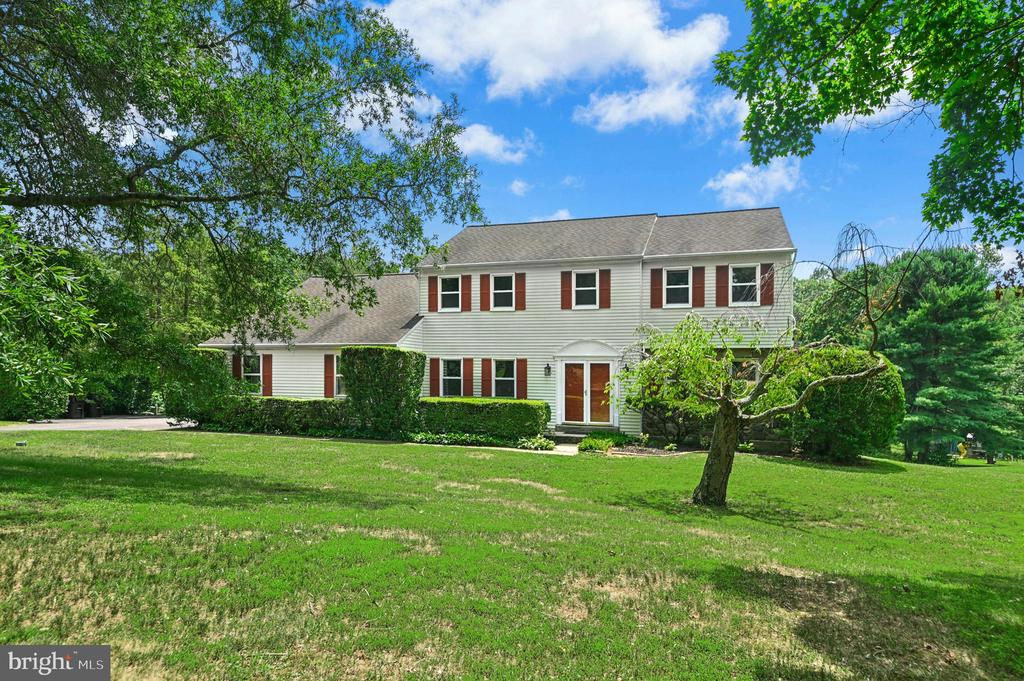 2608 SPRINGHILL CIRCLE