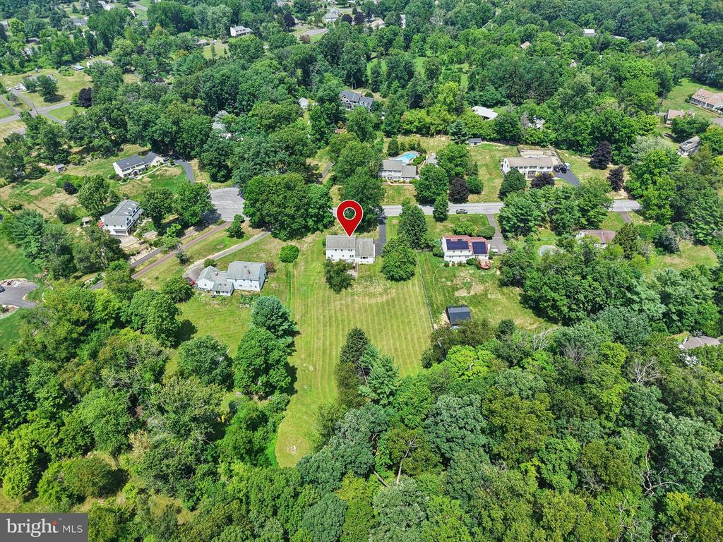 2608 SPRINGHILL CIRCLE