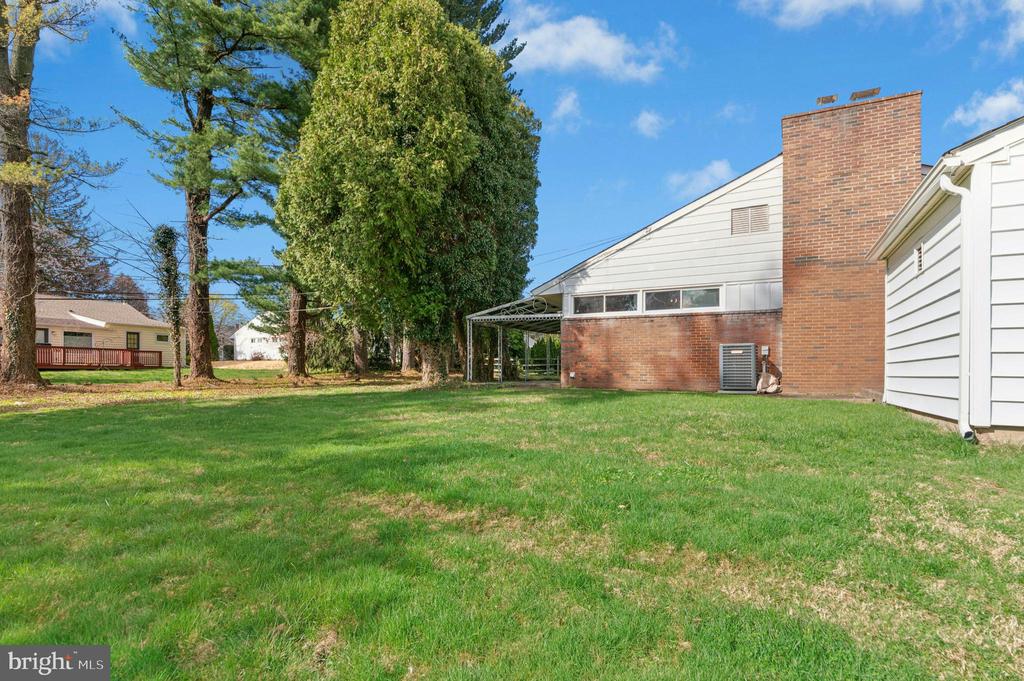1317 MICHAEL ROAD