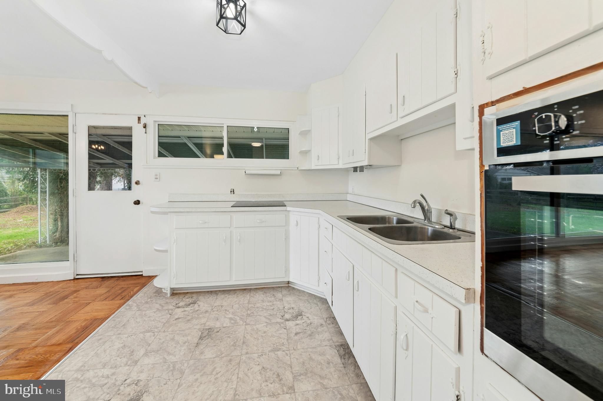 1317 MICHAEL ROAD