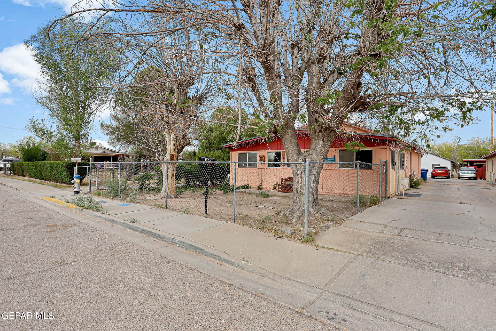 564 CHULA VISTA Street