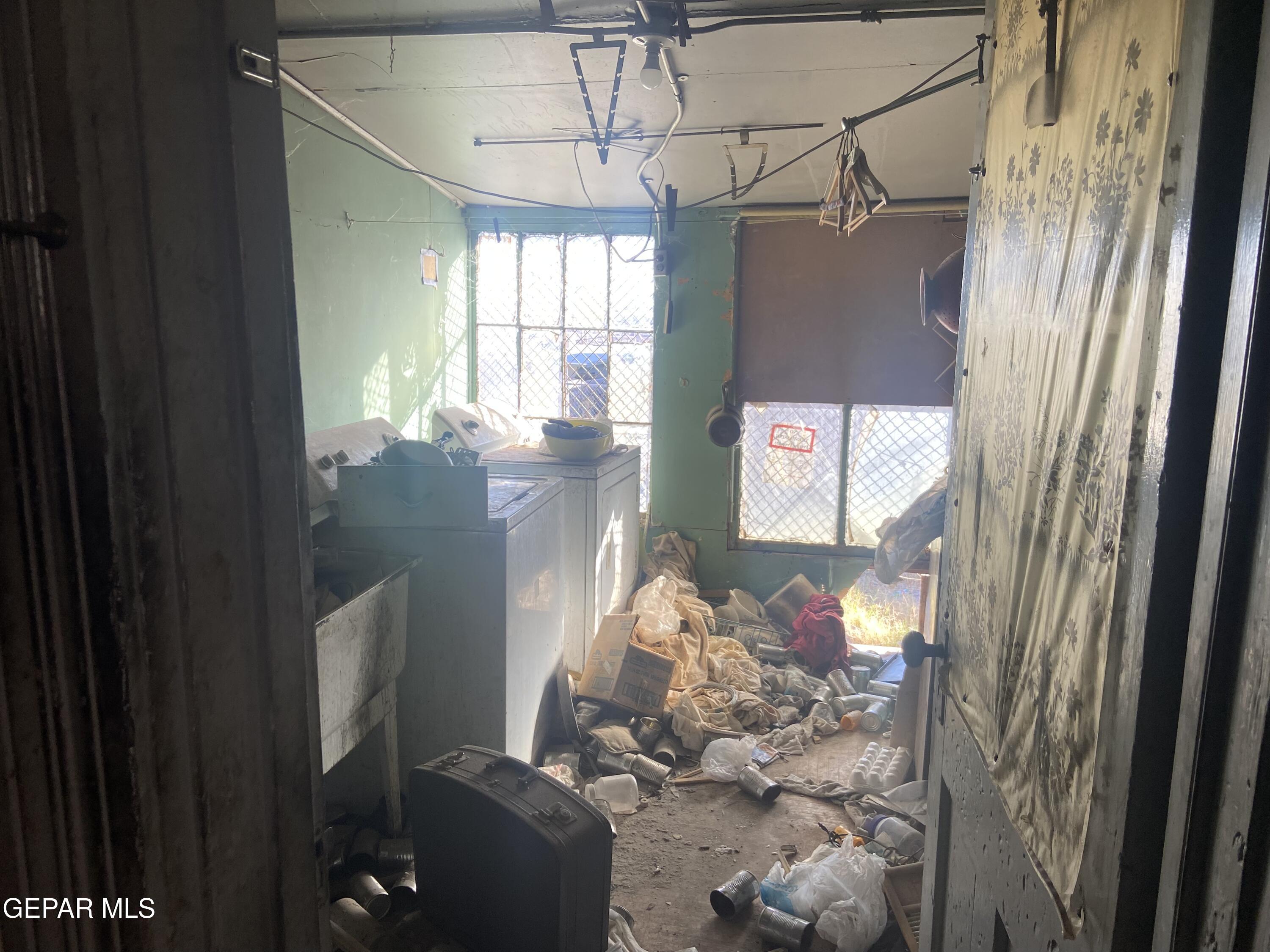 2320 San Jose Avenue