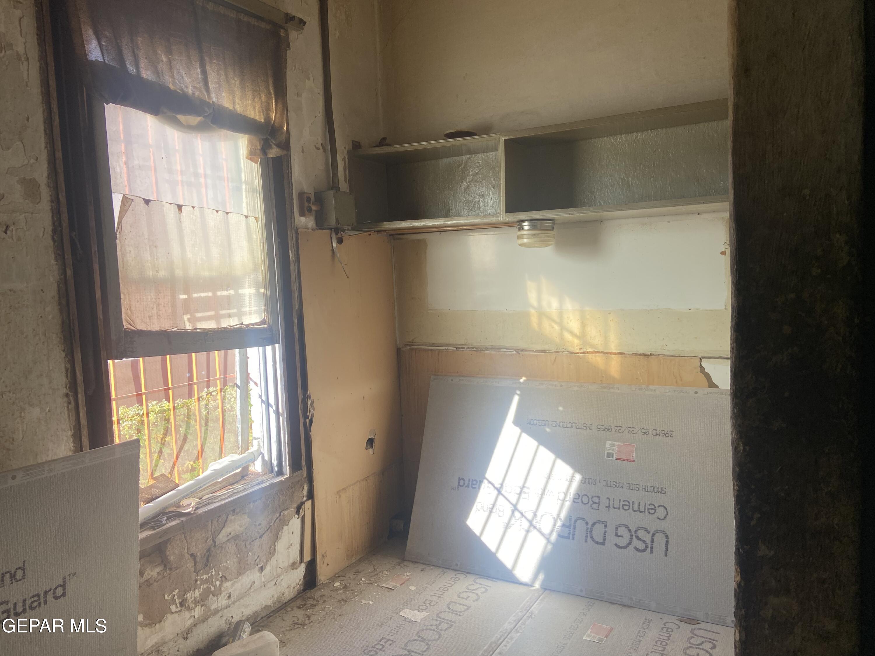 2320 San Jose Avenue