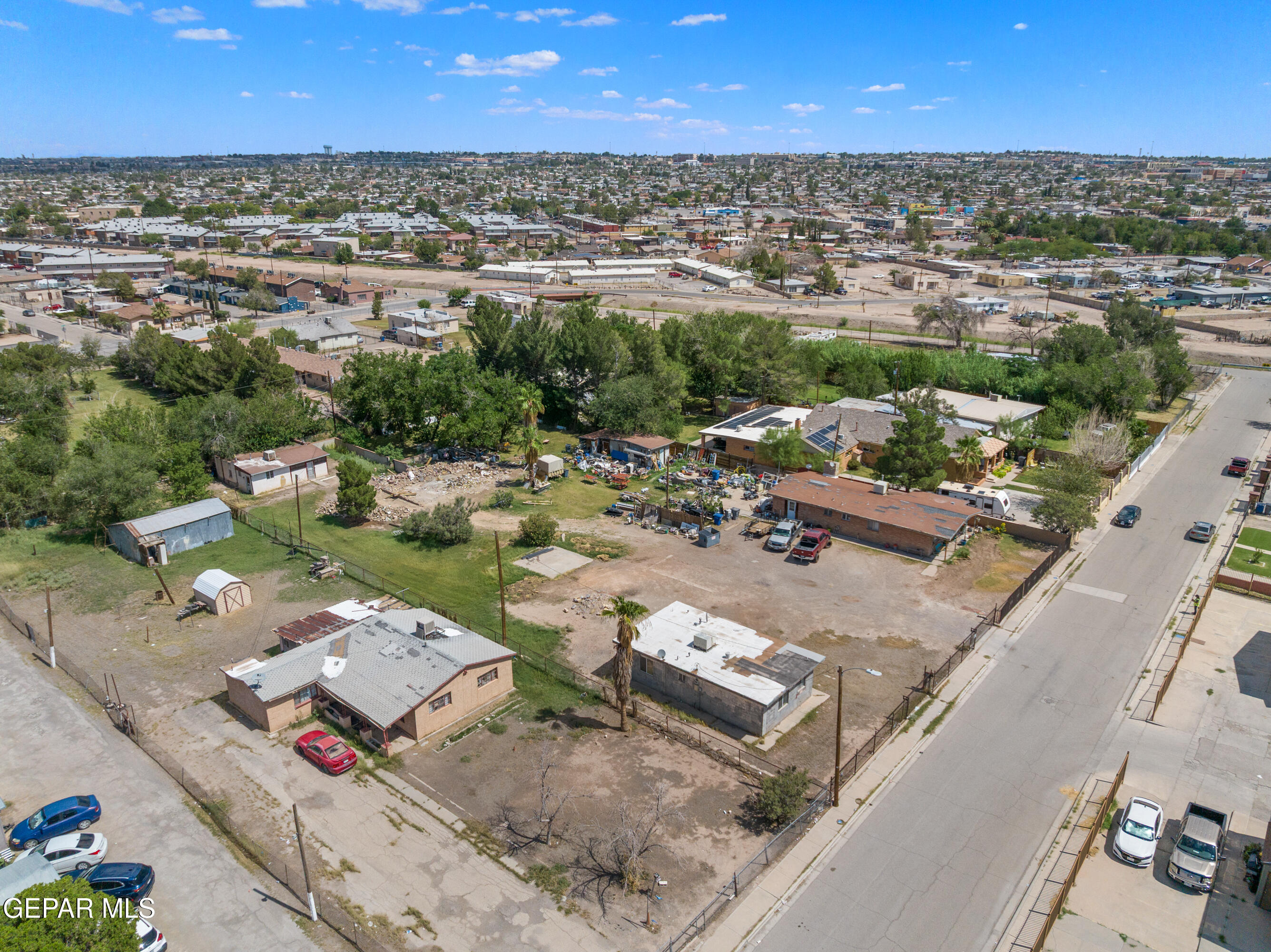 525 Center Way