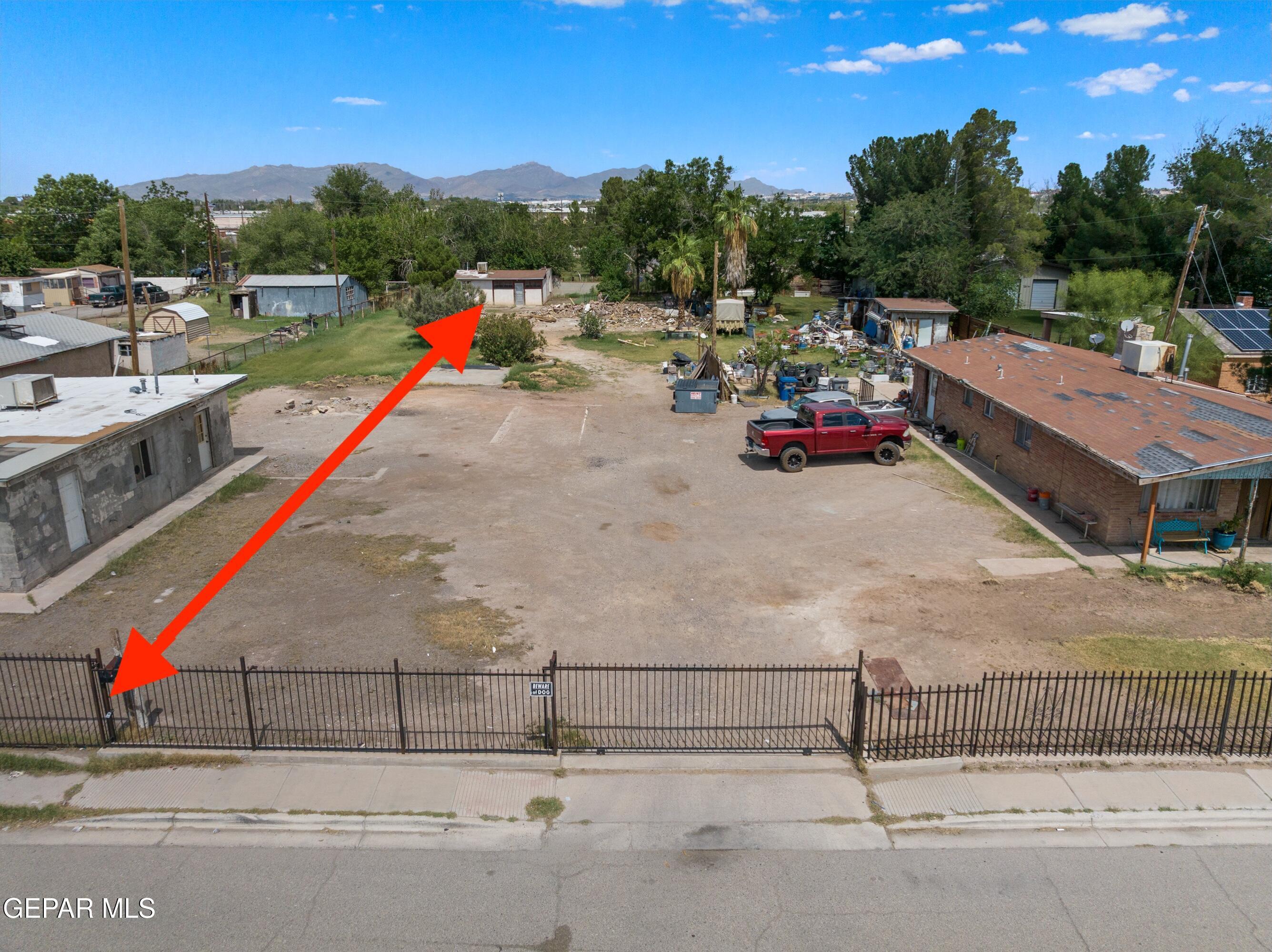 525 Center Way