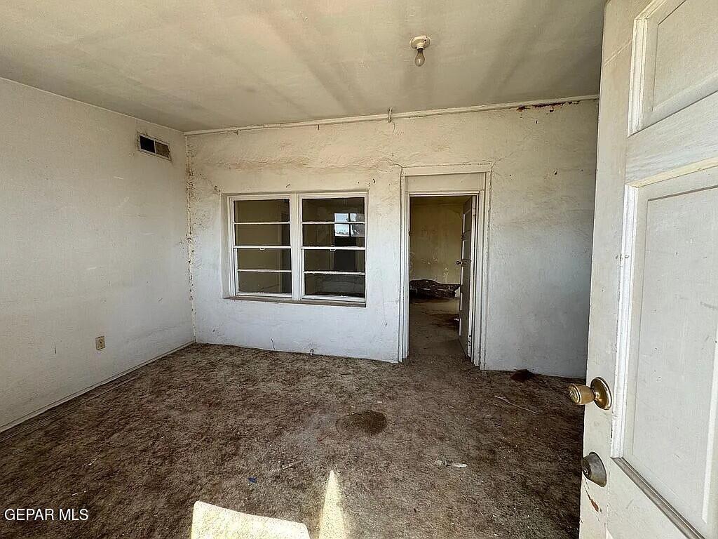 525 Center Way