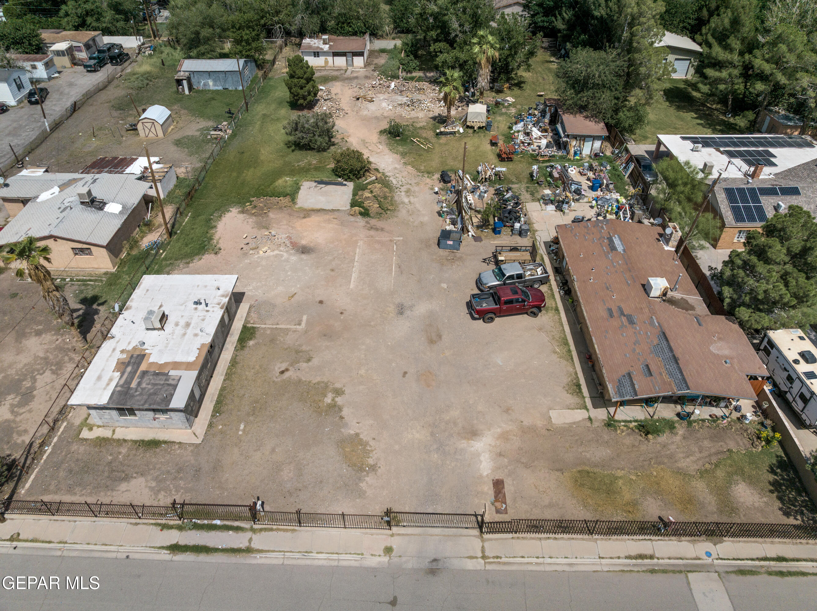 525 Center Way