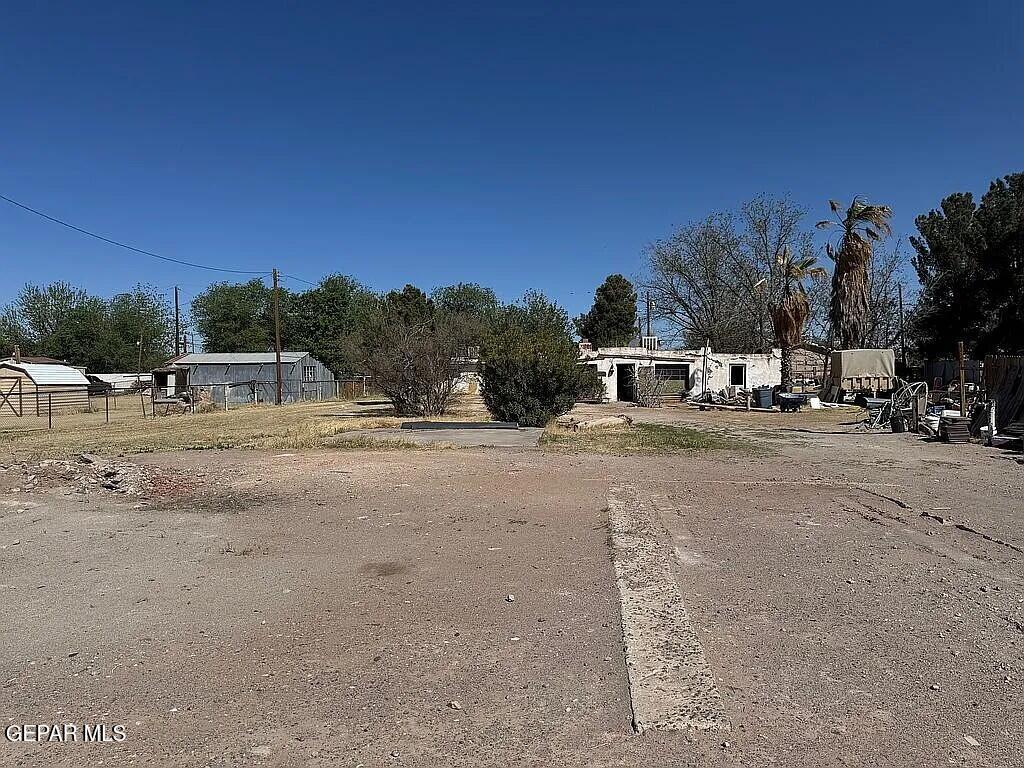 525 Center Way