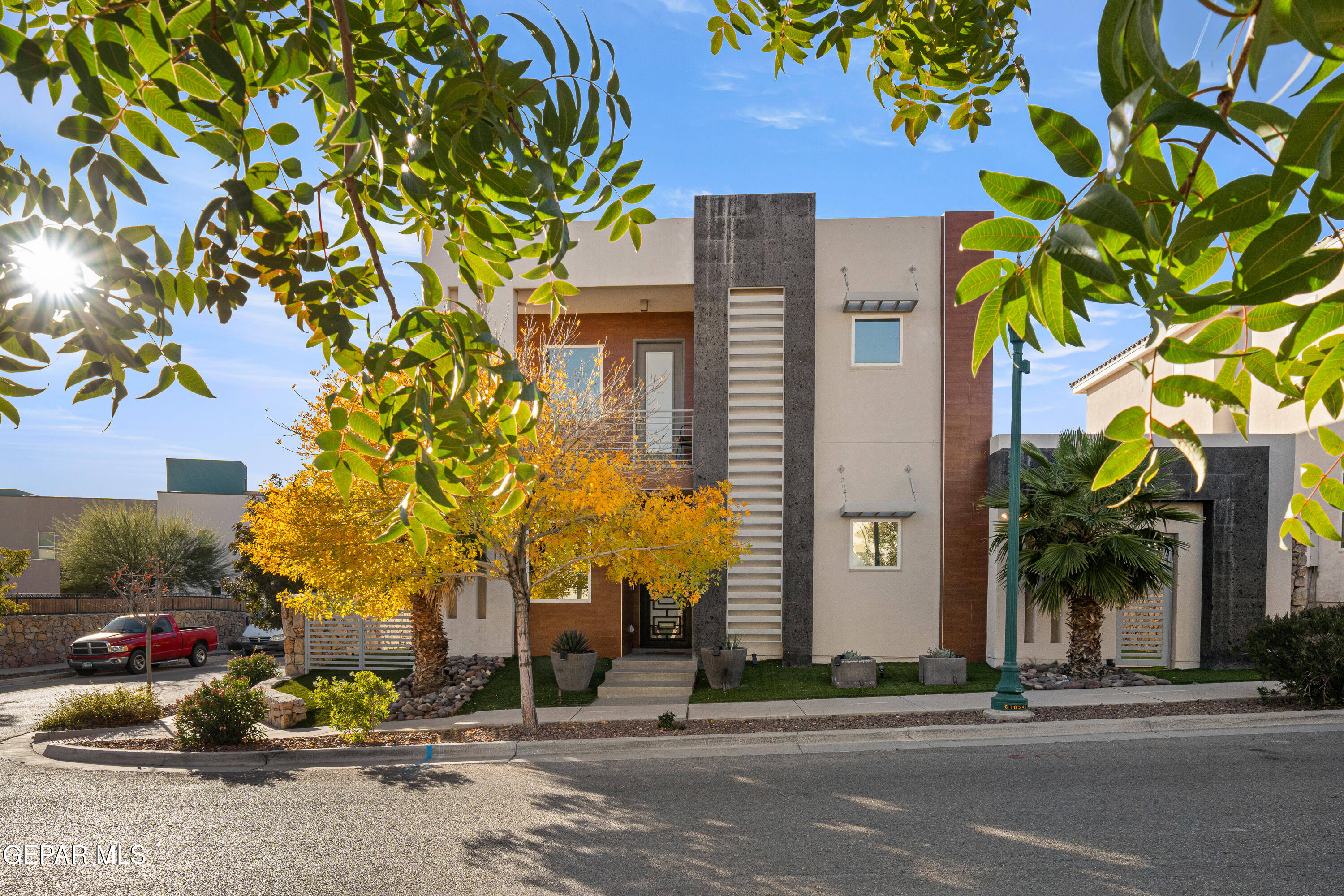 421 S FESTIVAL Drive