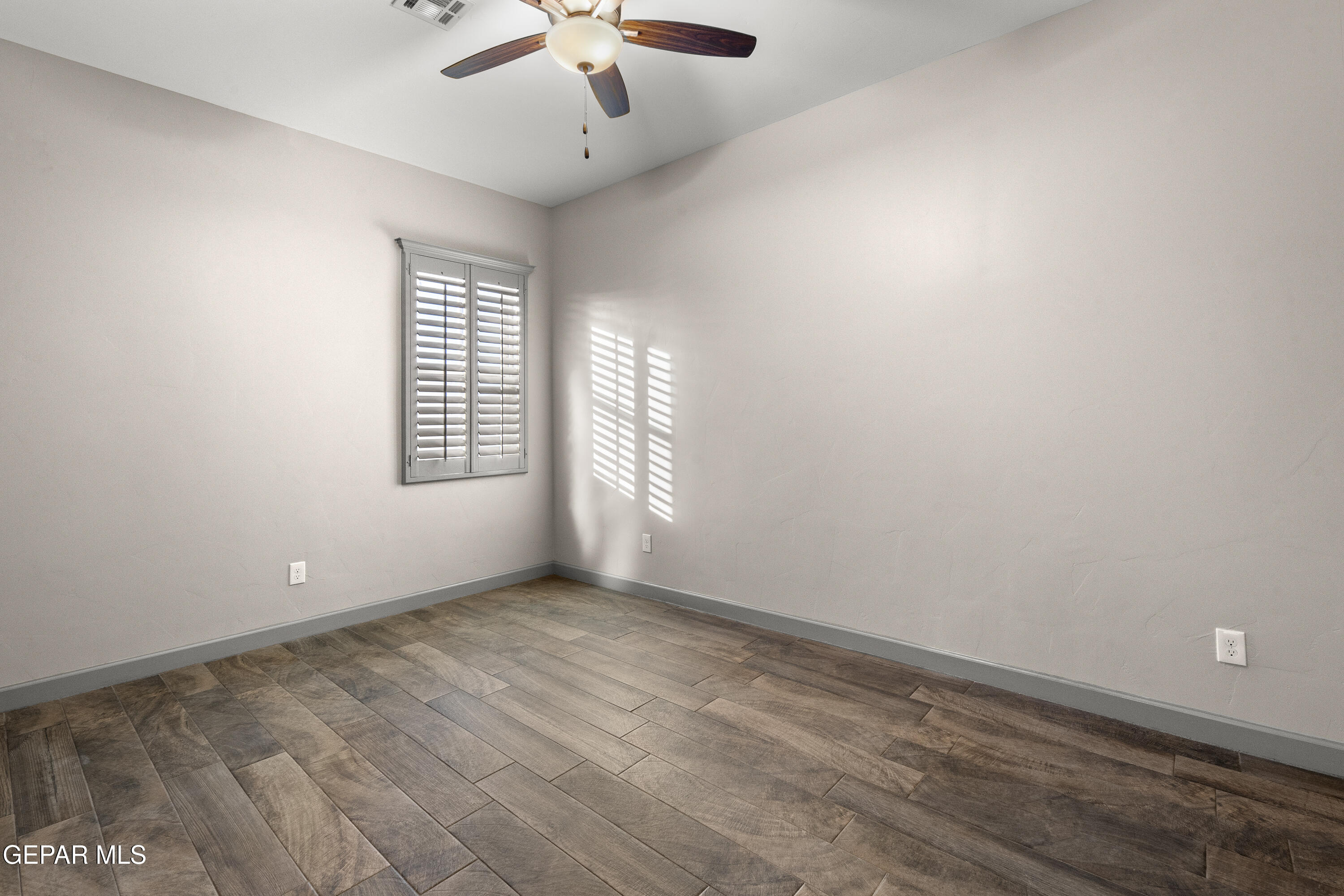 421 S FESTIVAL Drive