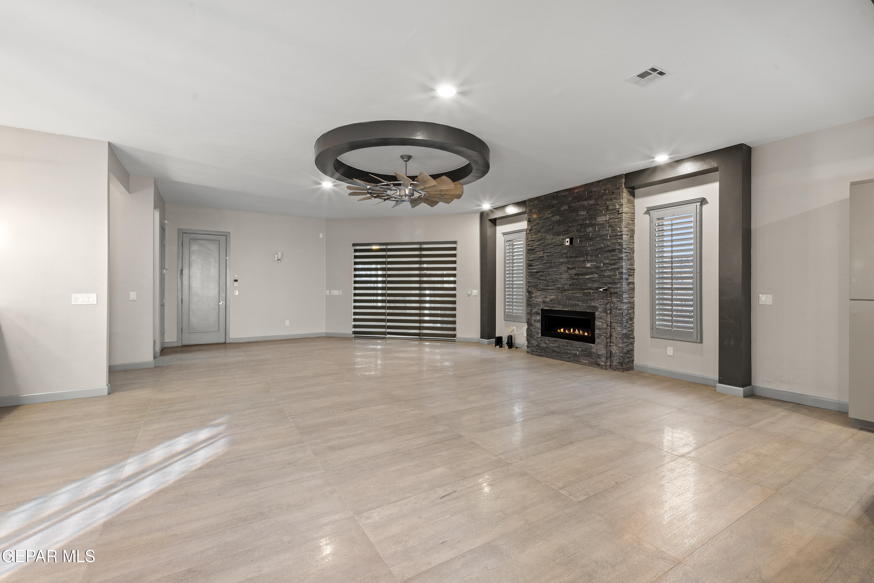 421 S FESTIVAL Drive