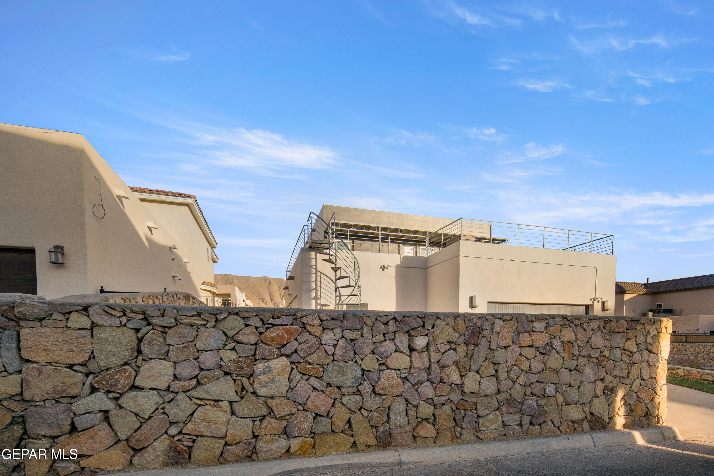 421 S FESTIVAL Drive