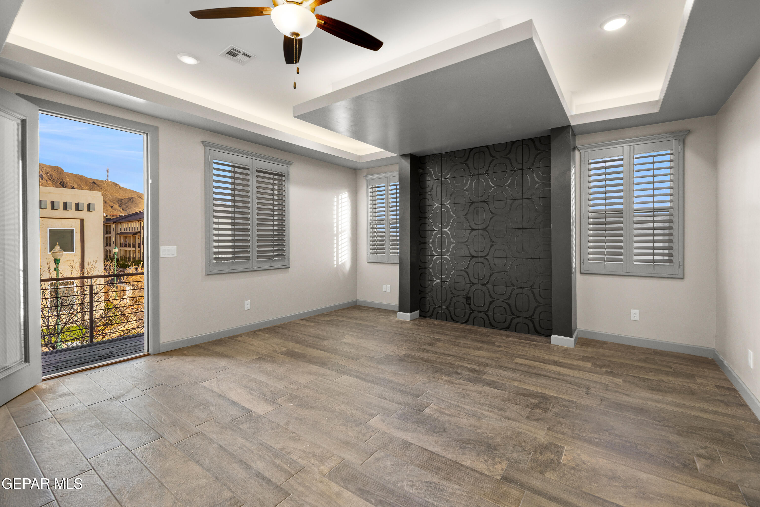 421 S FESTIVAL Drive