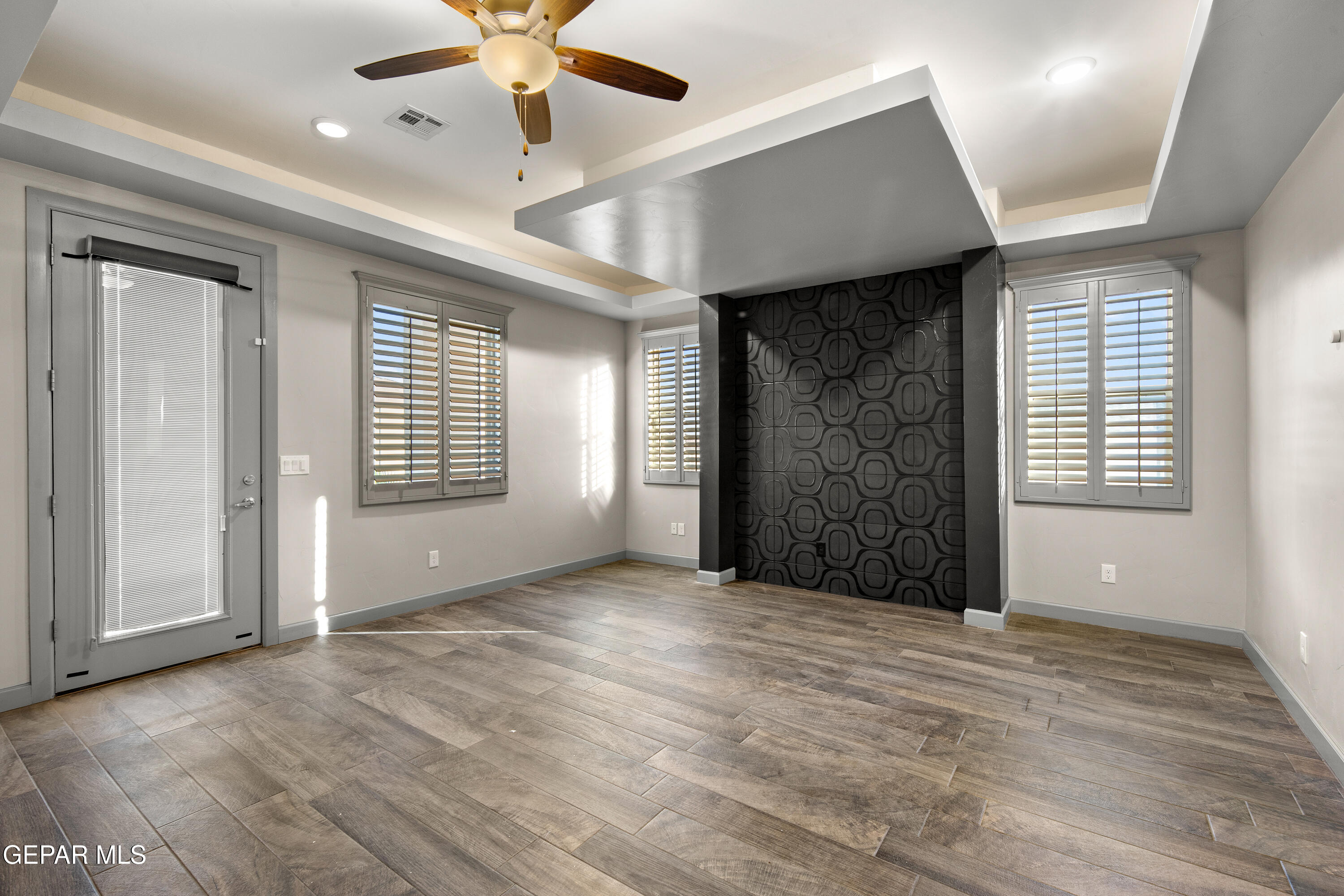 421 S FESTIVAL Drive