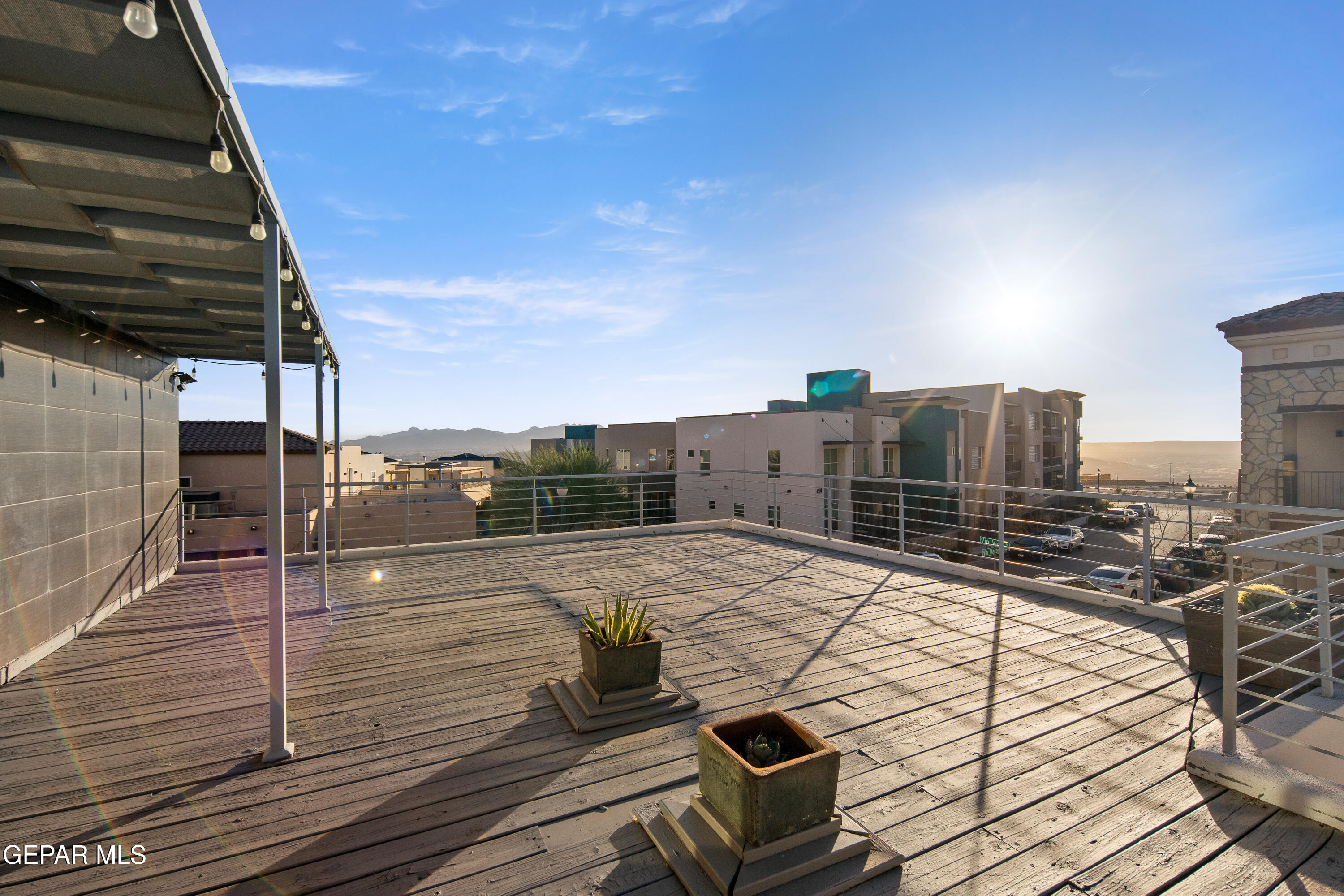 421 S FESTIVAL Drive