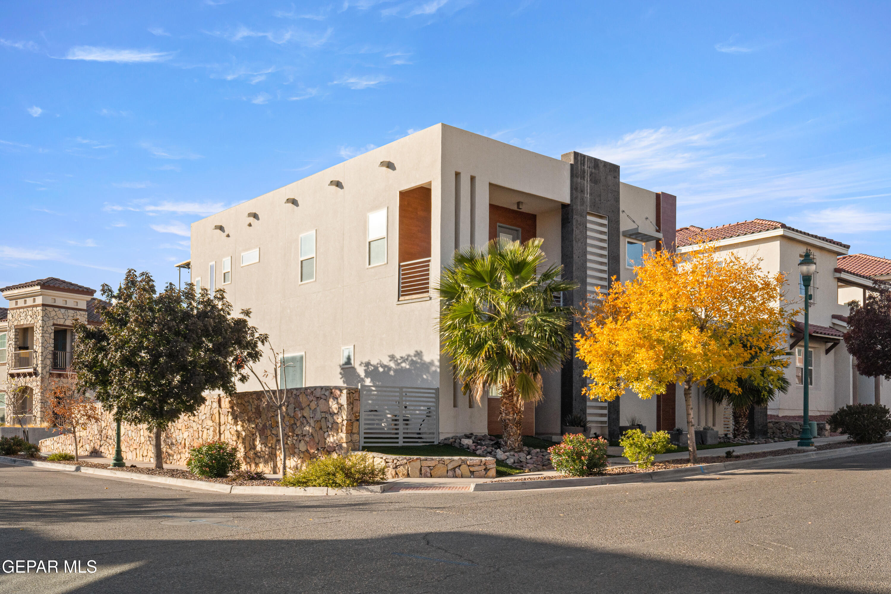 421 S FESTIVAL Drive