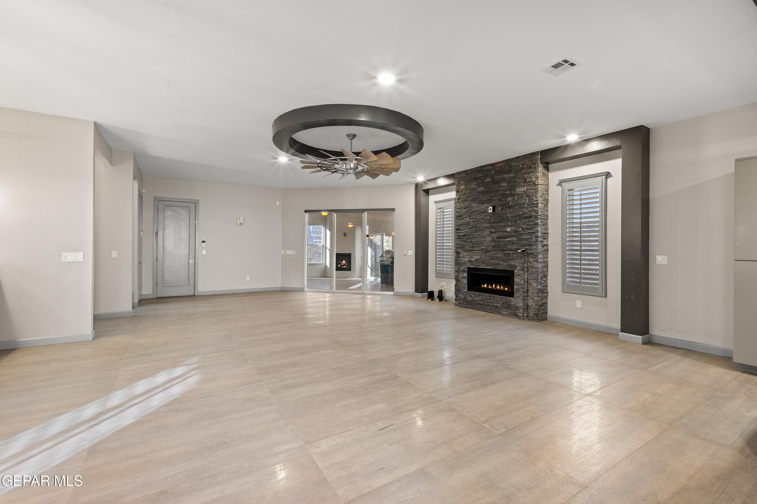 421 S FESTIVAL Drive