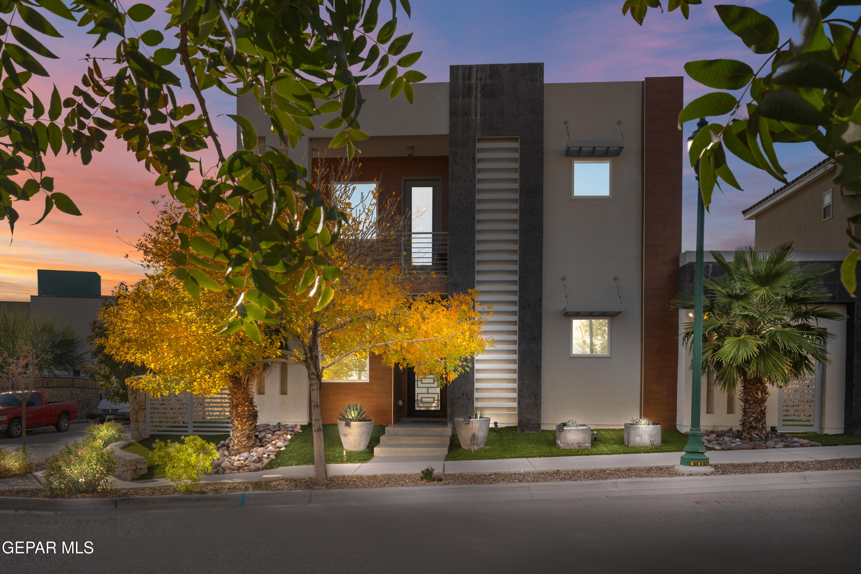 421 S FESTIVAL Drive