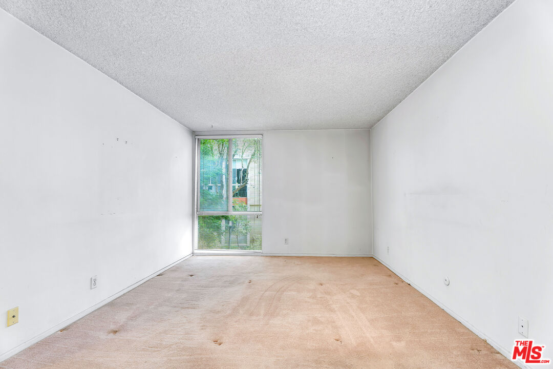 6435 Green Valley Cir Unit: 208