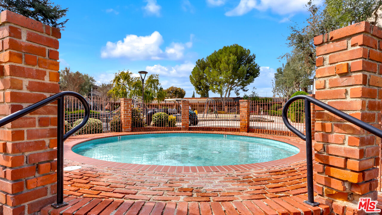 6435 Green Valley Cir Unit: 208