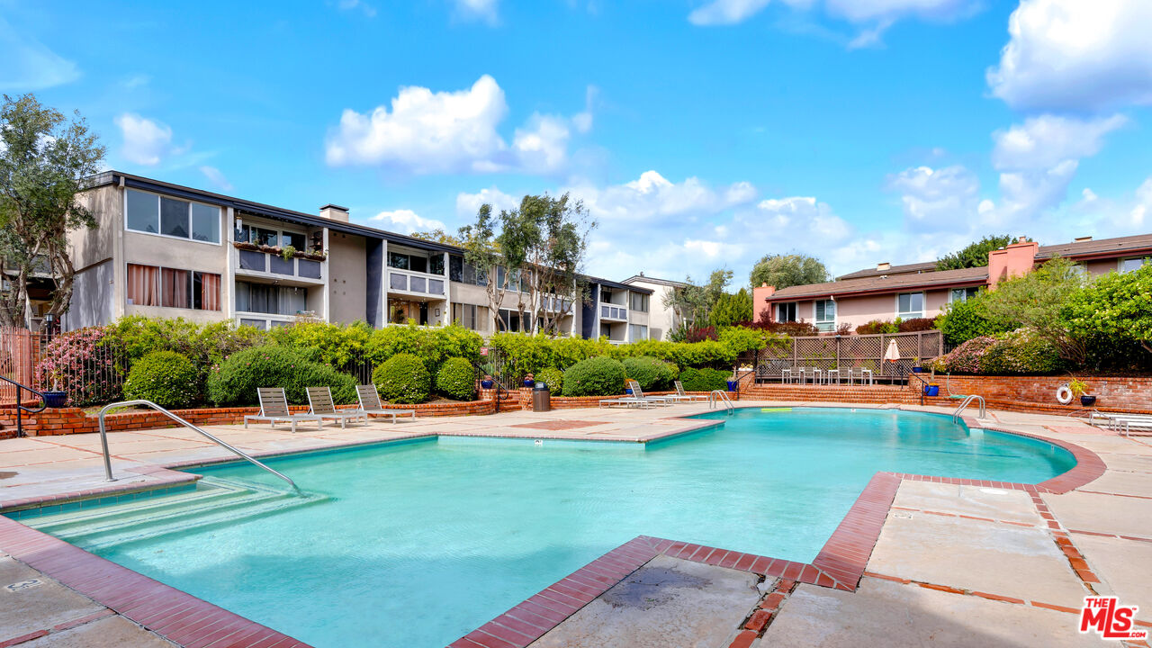 6435 Green Valley Cir Unit: 208